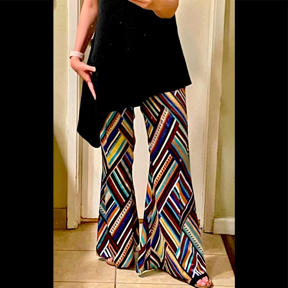 New! Silky multicolored, bell shaped pants, tailored for a slim & shapely look